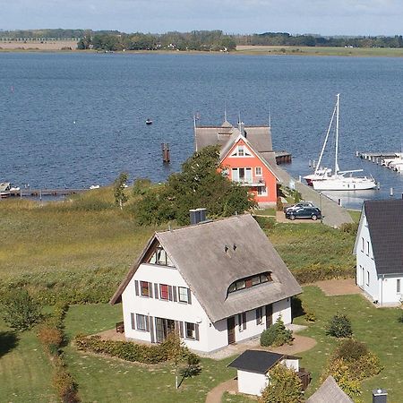 Ferienhaus Boddenblick Und Kranich Vieregge Exteriör bild