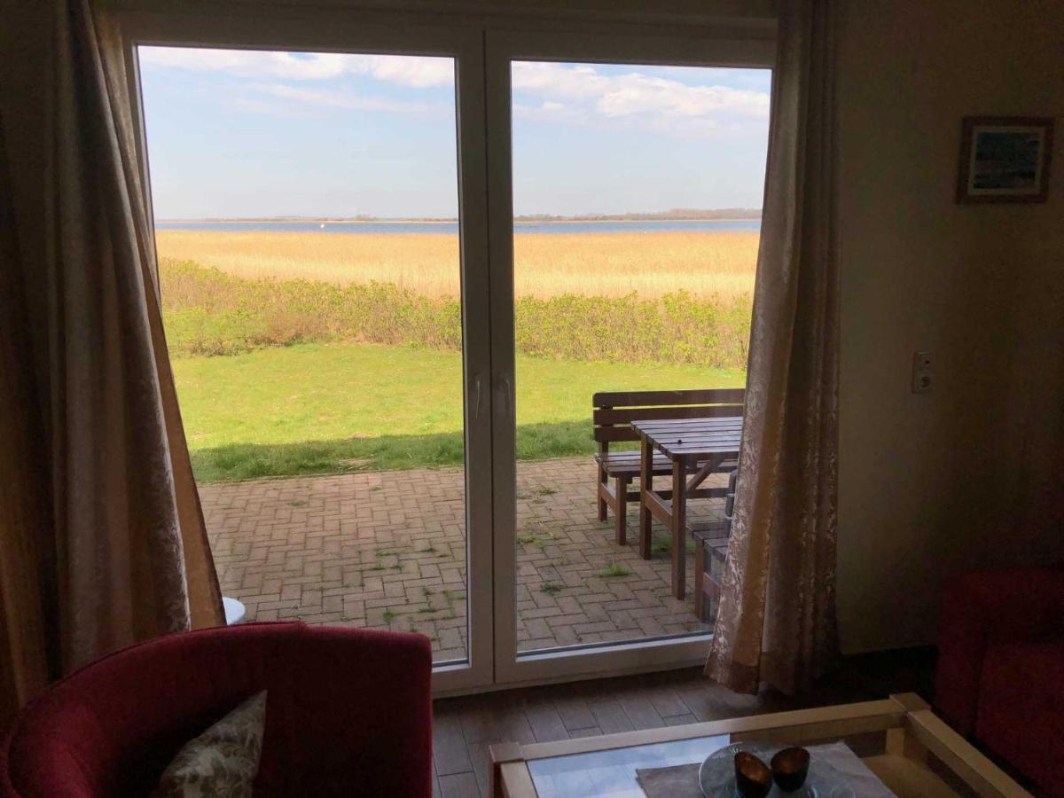Ferienhaus Boddenblick Und Kranich Vieregge Exteriör bild